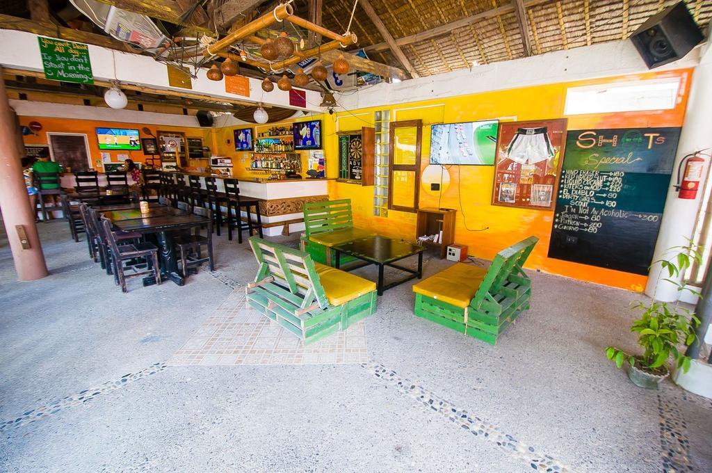 Jeepney Hostel And Kite Resort Balabag  Dış mekan fotoğraf